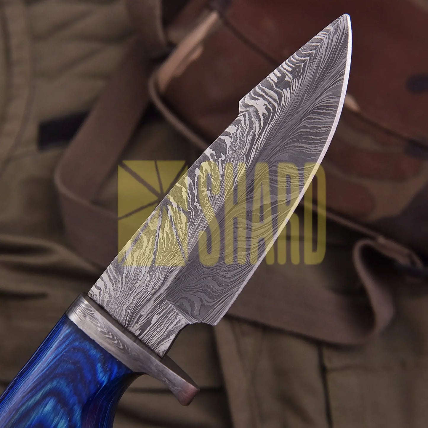 Bluewood Heritage Damascus Collectible with feather-pattern Damascus steel and natural bluewood handle, hand-forged craft gift.