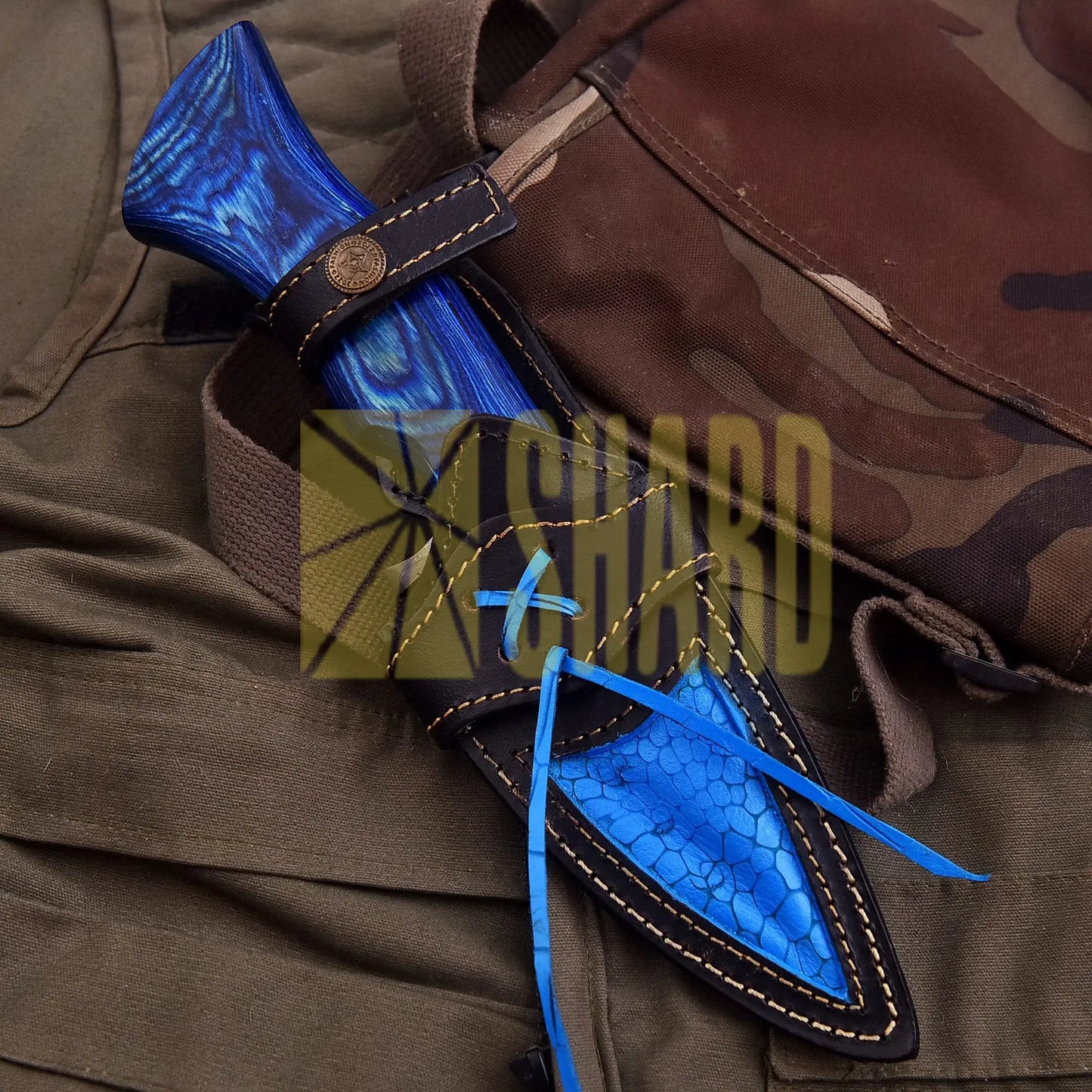 Bluewood Heritage Damascus Collectible with feather-pattern Damascus steel and natural bluewood handle, hand-forged craft gift.