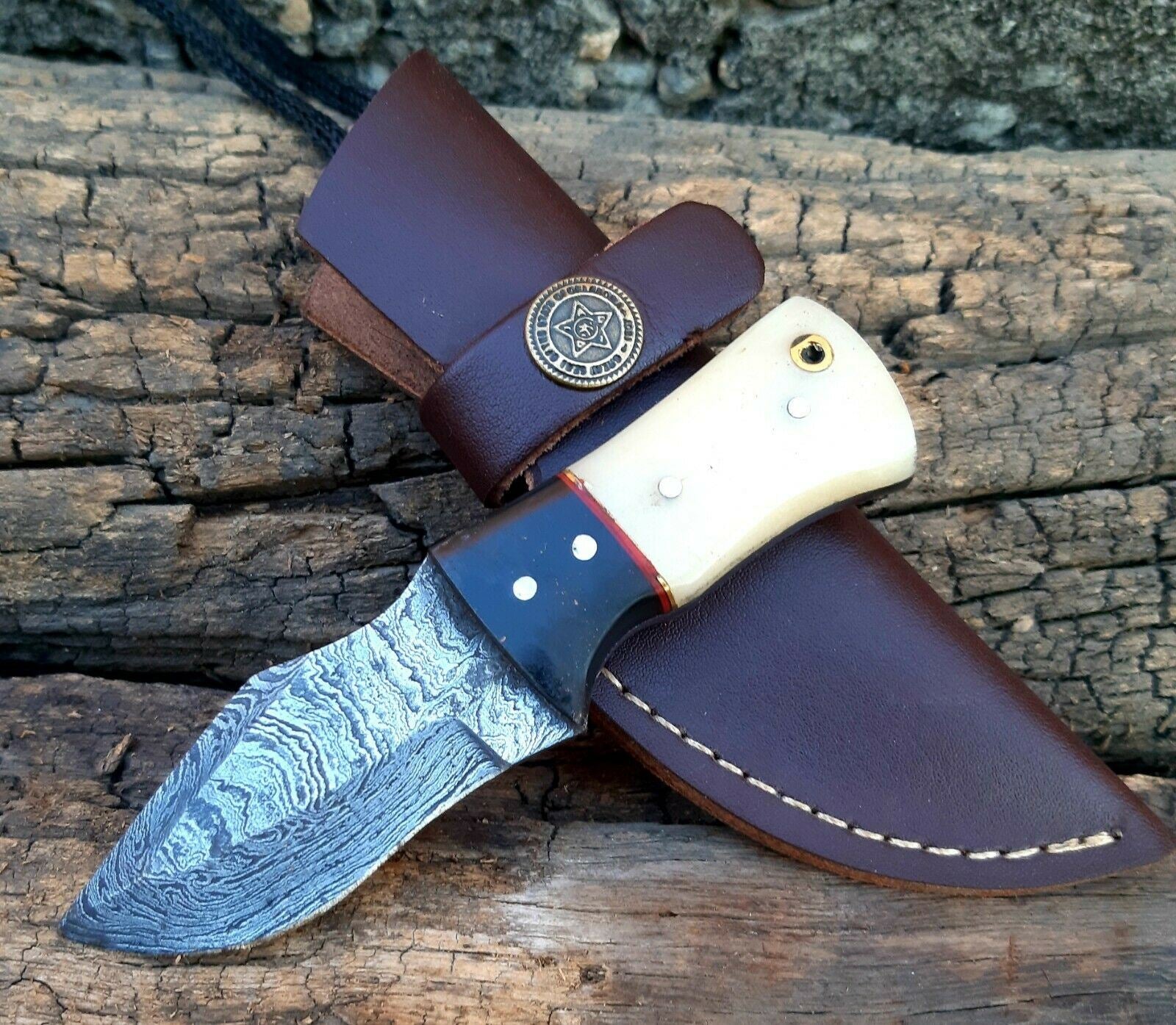 Damascus Steel Fixed Blade Pocket Knife Gut Hook Camel Bone Handle