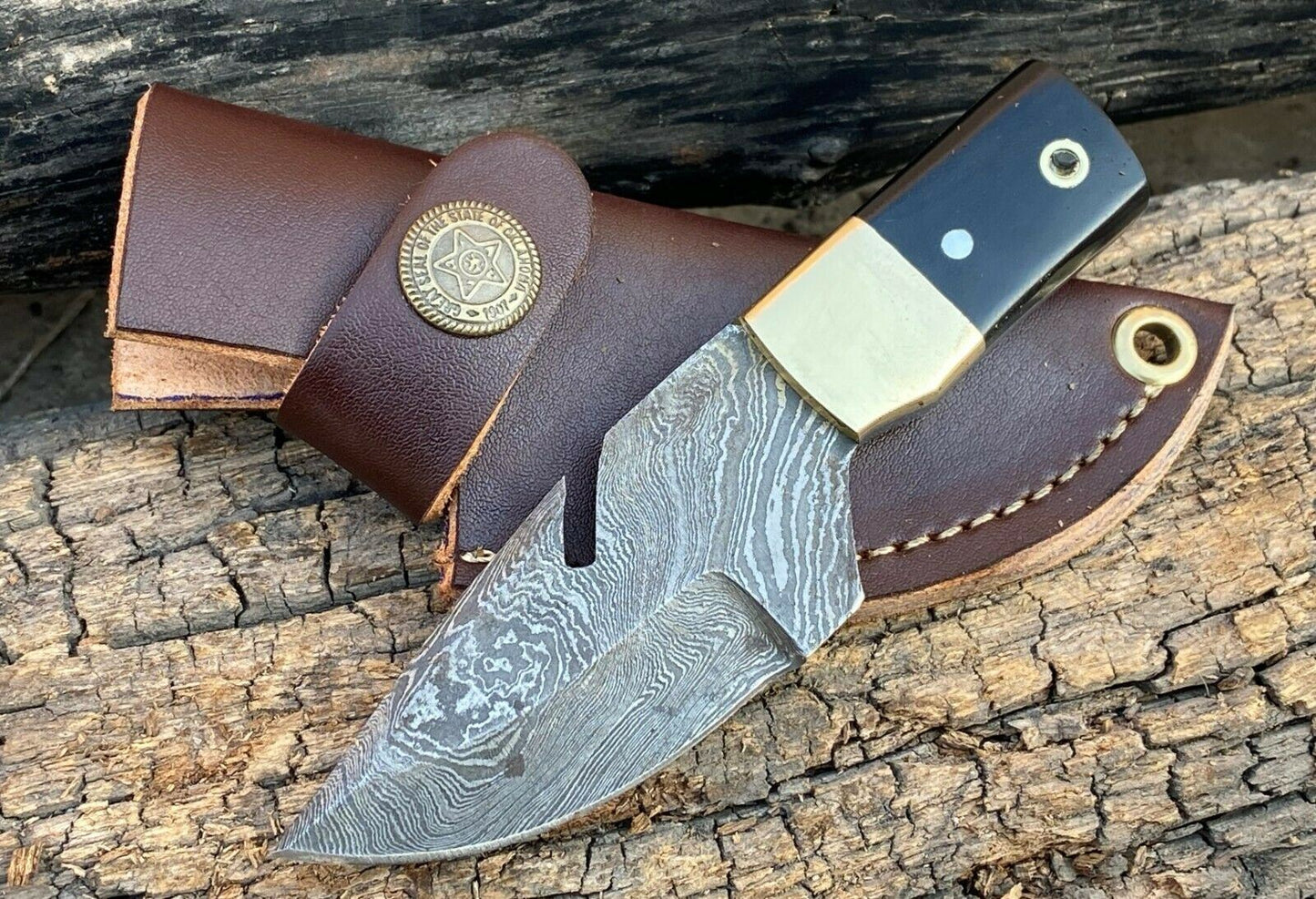 4.5" HAND FORGED Damascus Steel Gut Hook Neck Knife "Horn Handle With Sheath