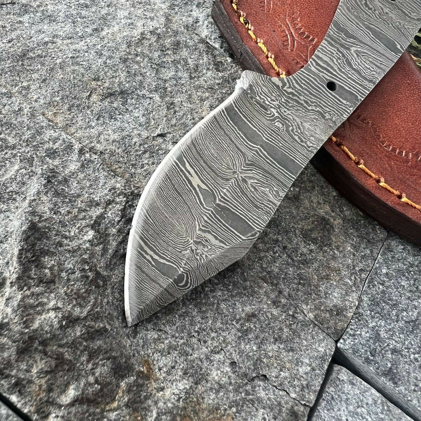 SHARDBLADE Custom Hand Forged Damascus Steel Hunting Skinner Blank Blade knife