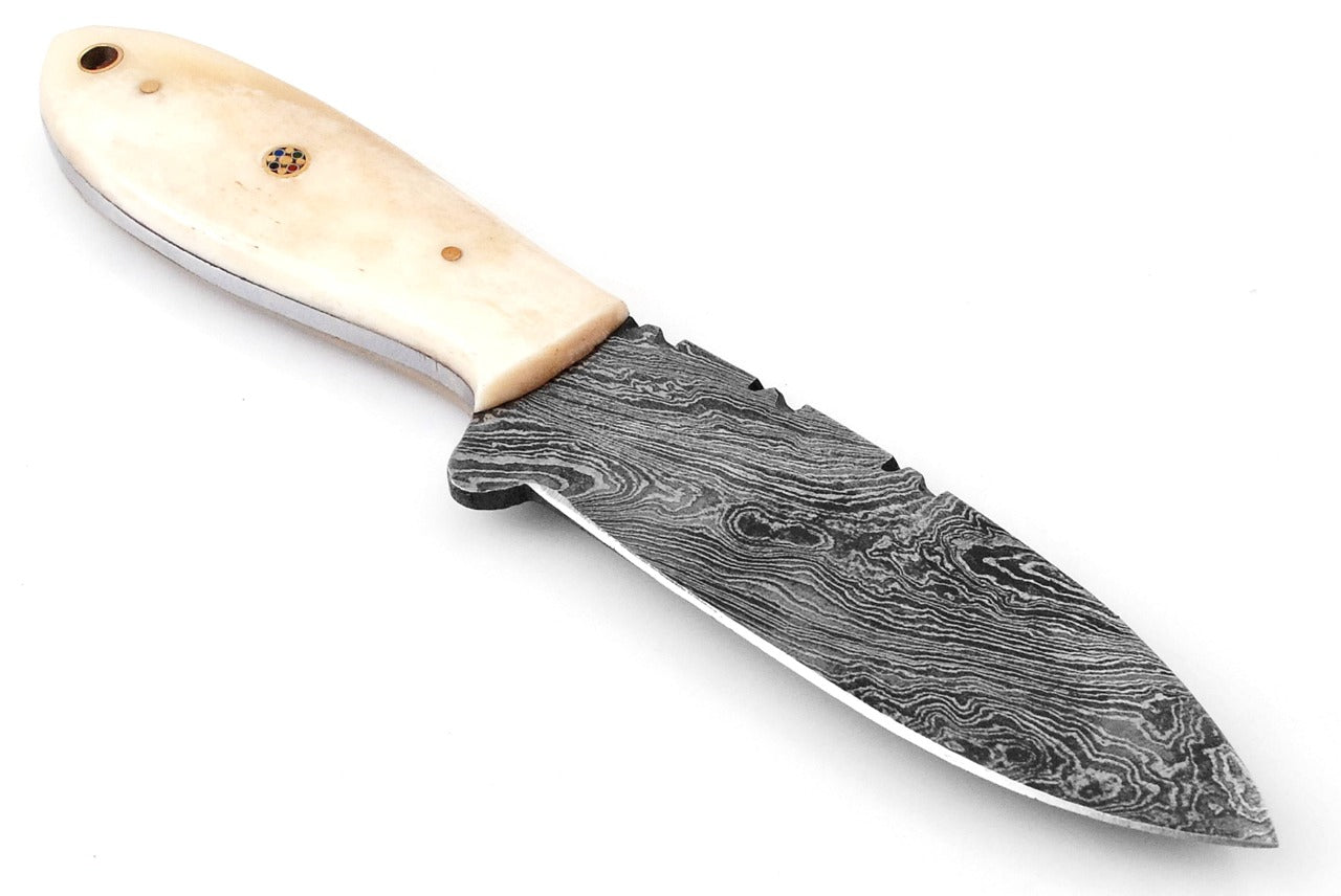Custom Handmade Forged Damascus Steel Hunting knife Camel Bone Handle Come With Genuine Leather Sheath FS118