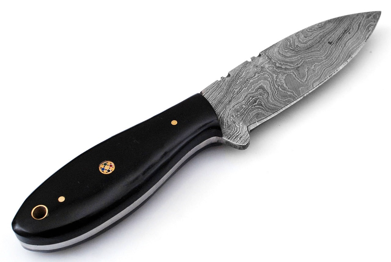 Custom Handmade Forged Damascus Steel Hunting knife Bull Horn Handle Come With Genuine Leather Sheath FS118