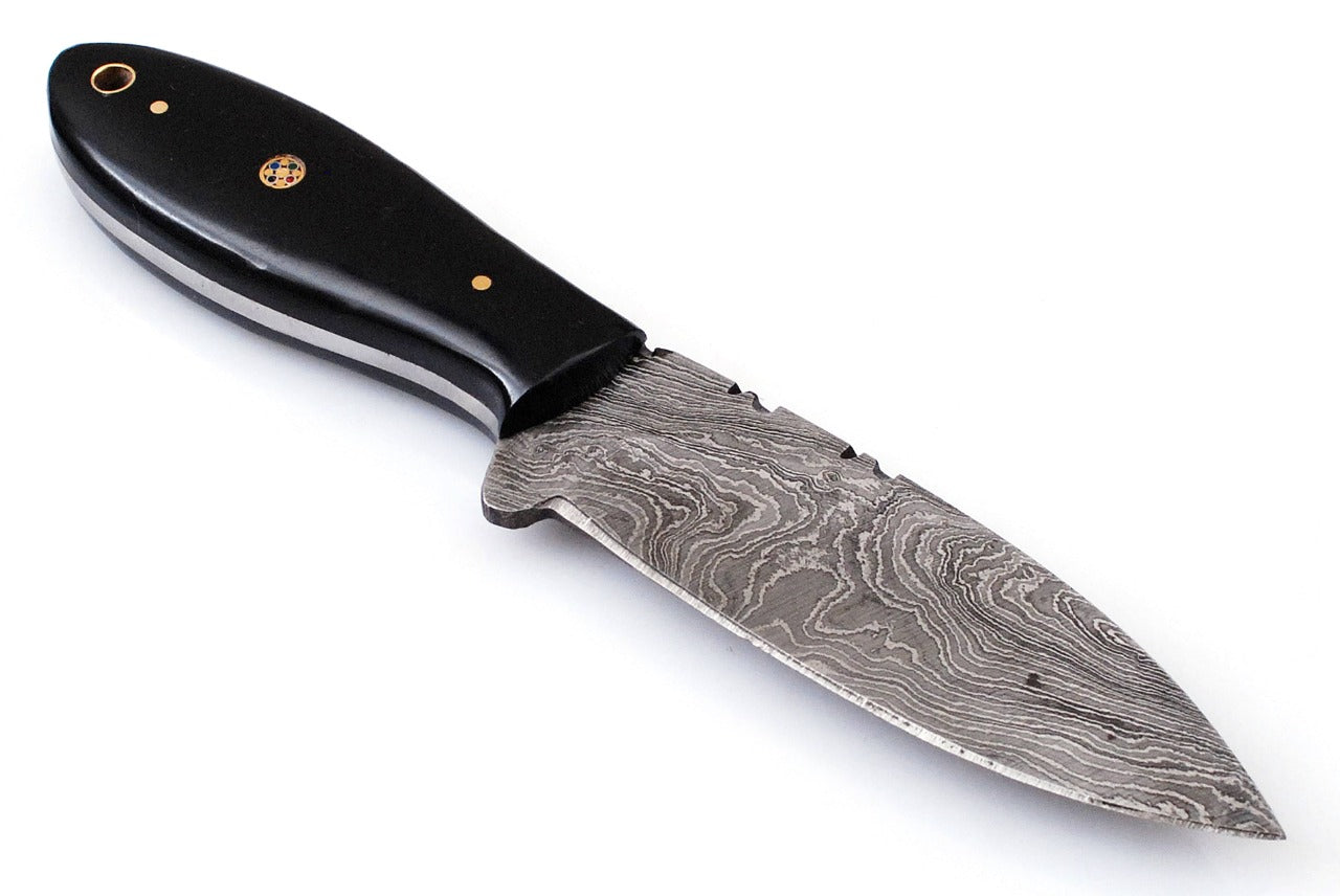 Custom Handmade Forged Damascus Steel Hunting knife Bull Horn Handle Come With Genuine Leather Sheath FS118