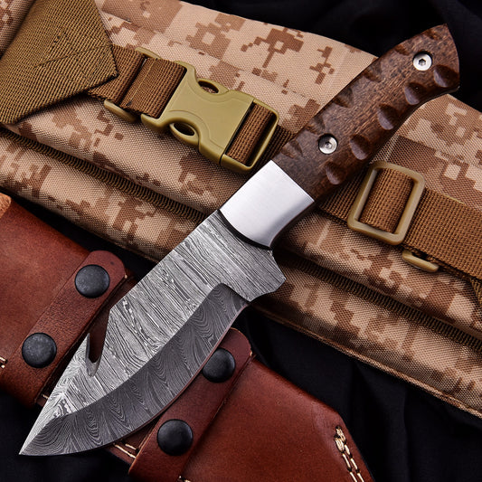 Shard Blade "Desert Fang" – Damascus Steel Survival Knife with Gut Hook