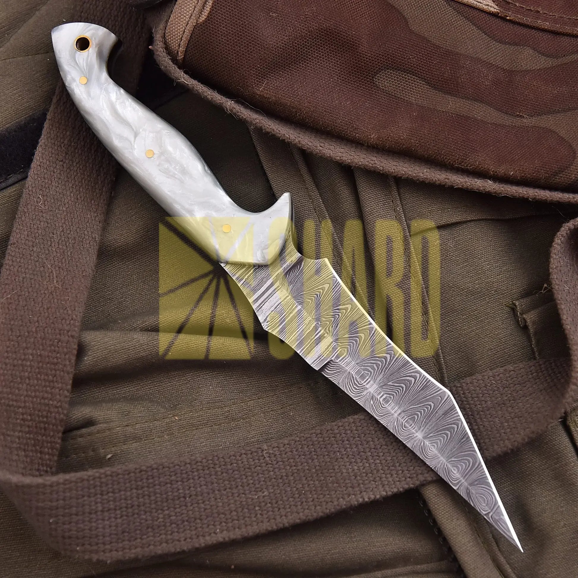 Hand-forged Damascus steel collectible with raindrop pattern and mother-of-pearl resin handle – Raindrop Pearl gift piece