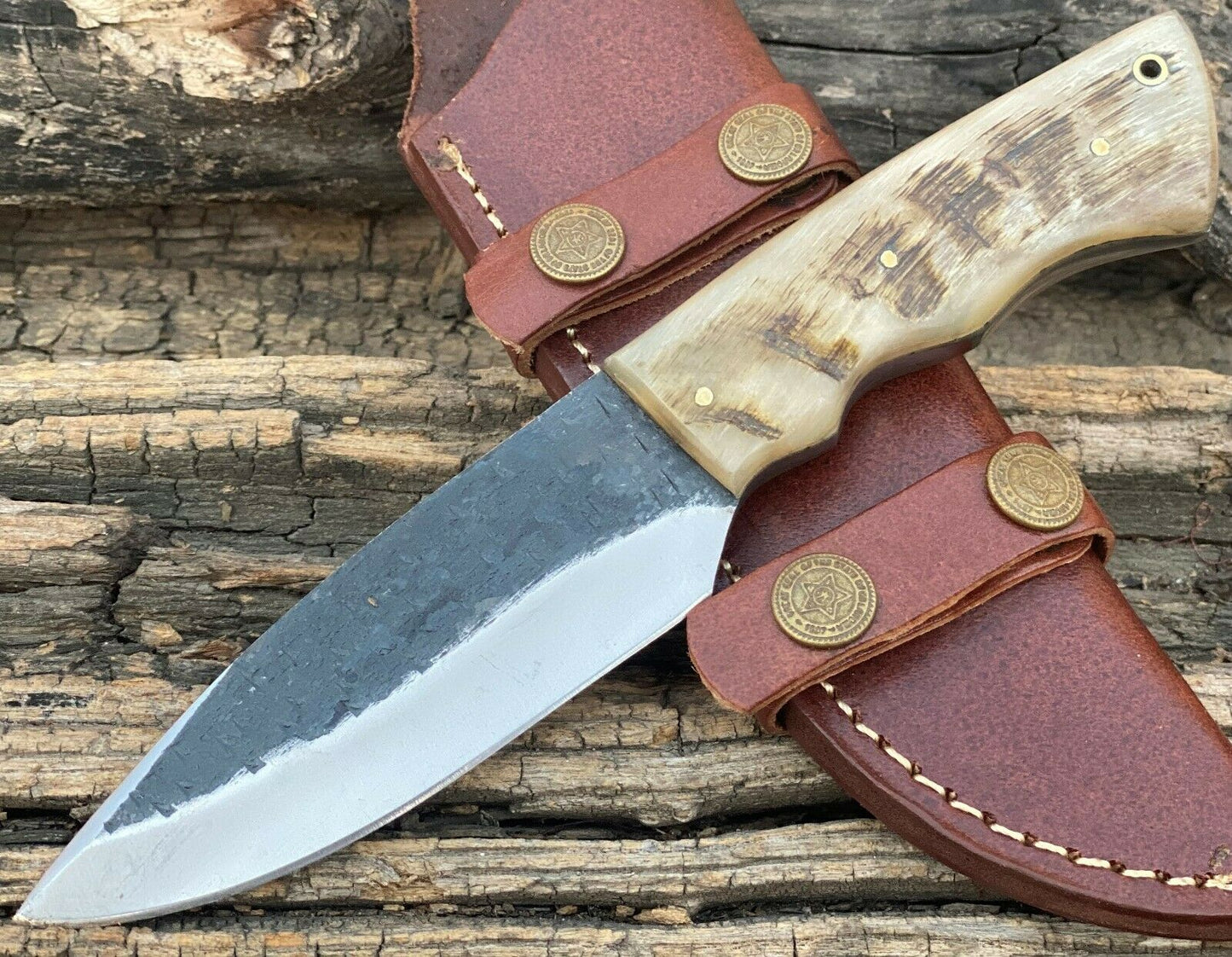Hand Forged High Carbon Steel Skinner Hunting Knife Ram Horn Handle with Sheath