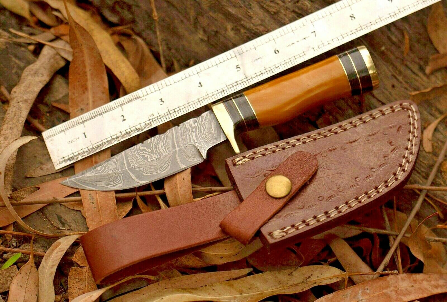 Custom Hand Forged Damascus Steel Hunting  Skinner Knife With Resin & Brass Guard Handle 19