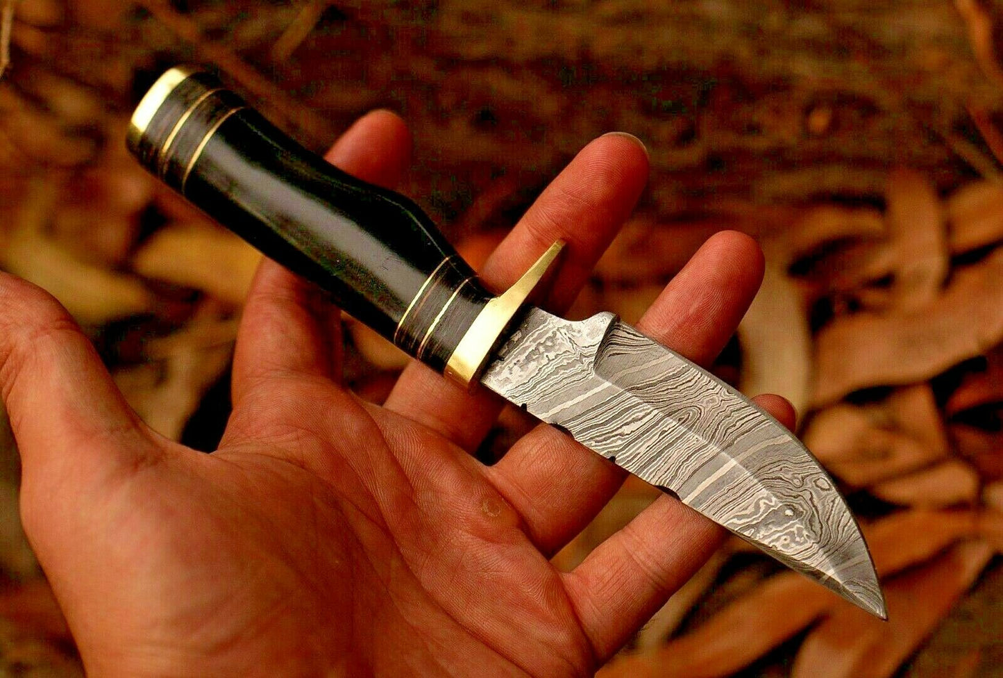Custom Hand Forged Damascus Steel Hunting  Skinner Knife With Resin & Brass Guard Handle 16