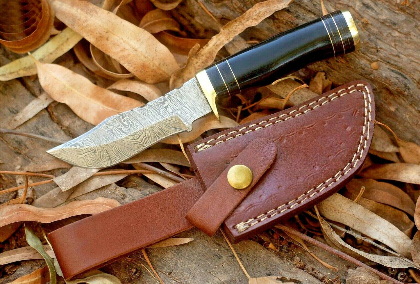 Custom Hand Forged Damascus Steel Hunting  Skinner Knife With Resin & Brass Guard Handle 17
